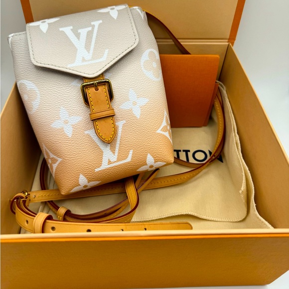 ‼️SOLD‼️Louis Vuitton Mist Gray Giant Monogram Coated Canvasby The Pool Backpack - Picture 16 of 17